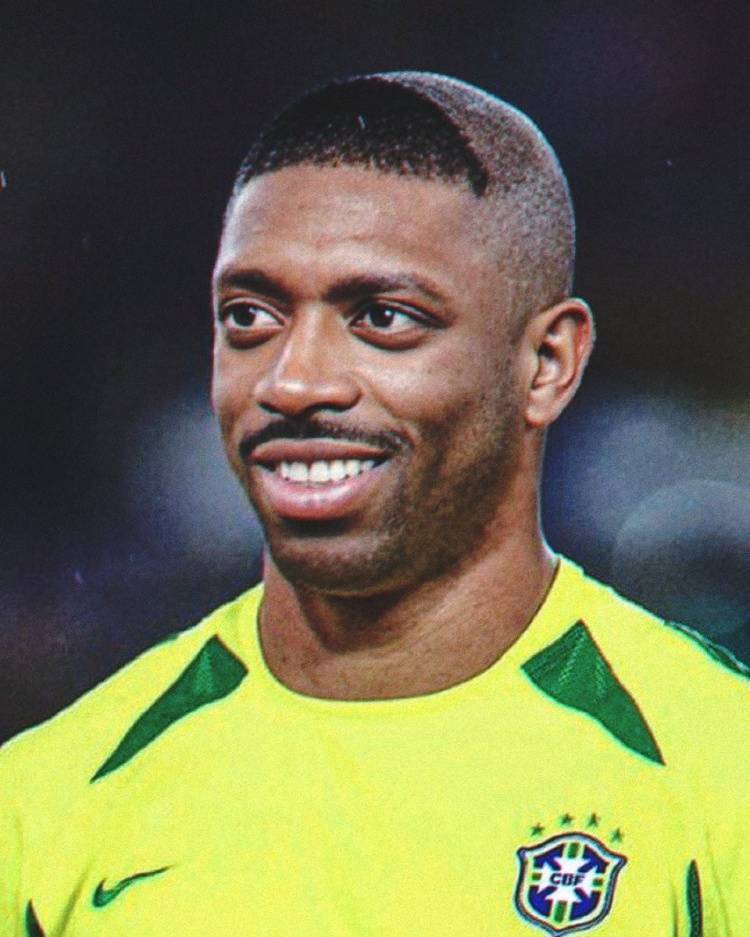 对皇马开场9分钟传射！法甲官推为登贝莱P图大罗经典“阿福头”